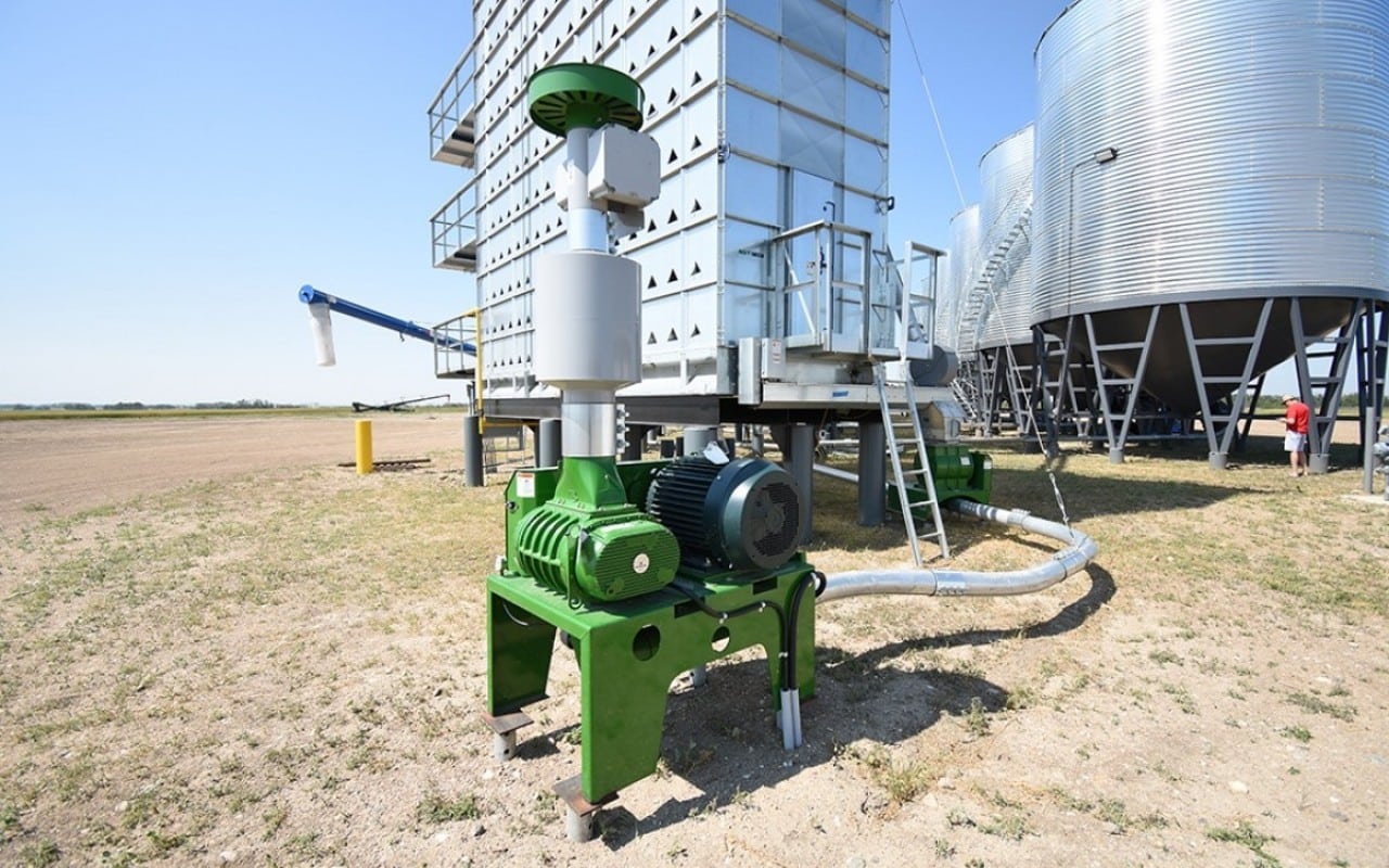 Ultra-Veyor product displacement blower for grain